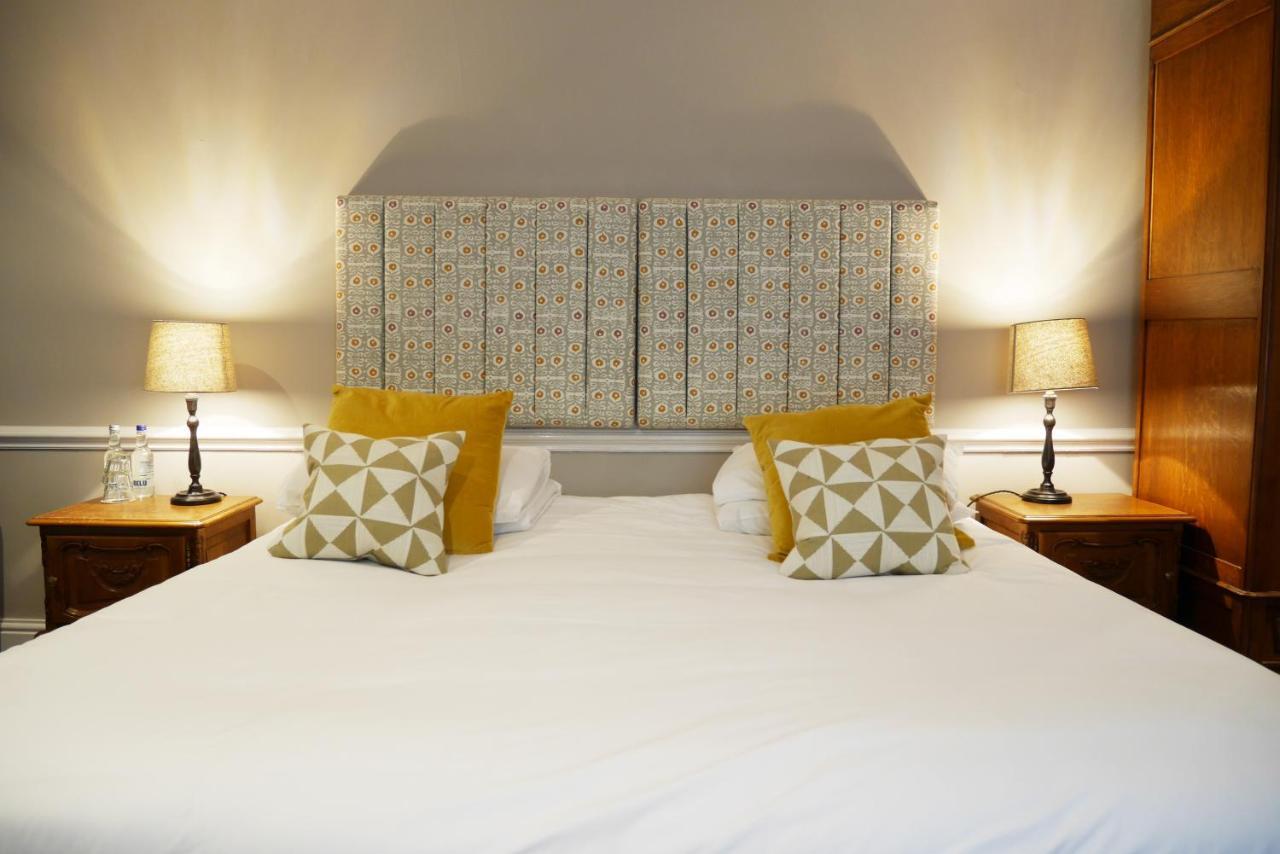 Hotel The Fleece Witney Exterior foto