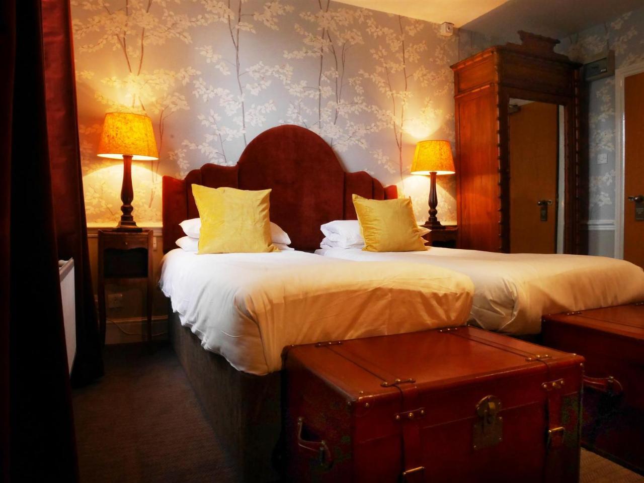 Hotel The Fleece Witney Exterior foto