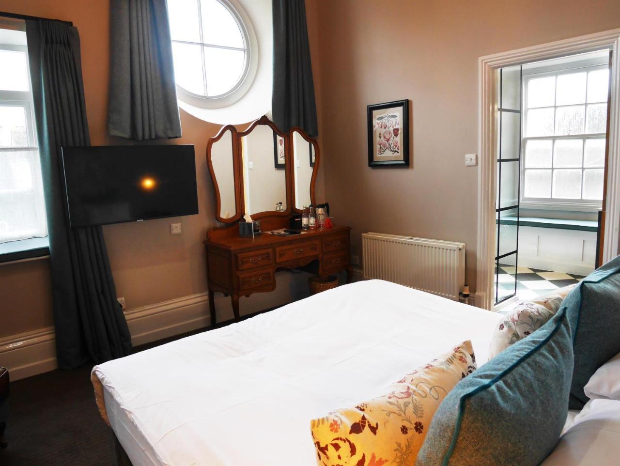 Hotel The Fleece Witney Exterior foto